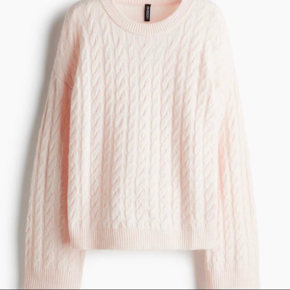 H and M light pink oversized sweater
